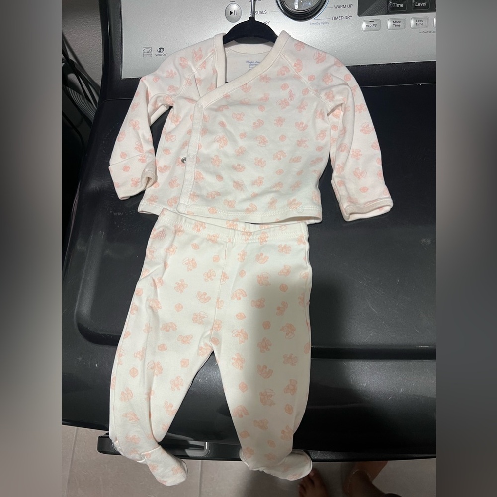 Baby girl 3-6 month GAP and Ralph Lauren clothes